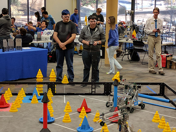 UAT Robotics students place 7th at VEX U